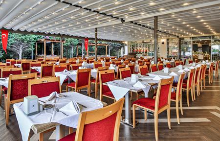 Hotel Saturn Palace Resort  slide 4