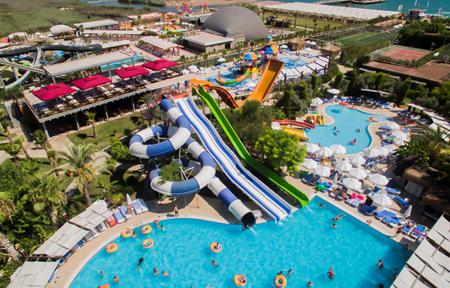 Hotel Saturn Palace Resort