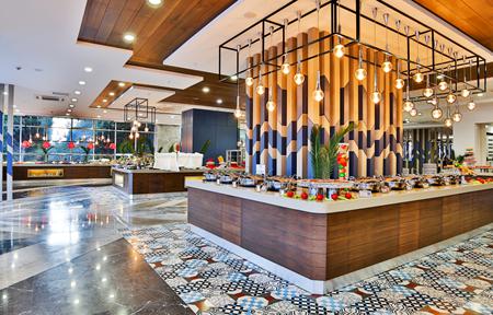 Hotel Saturn Palace Resort  slide 5