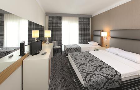 Hotel Cettia Beach Resort slide 4