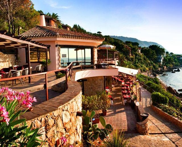 Calanica Hotel