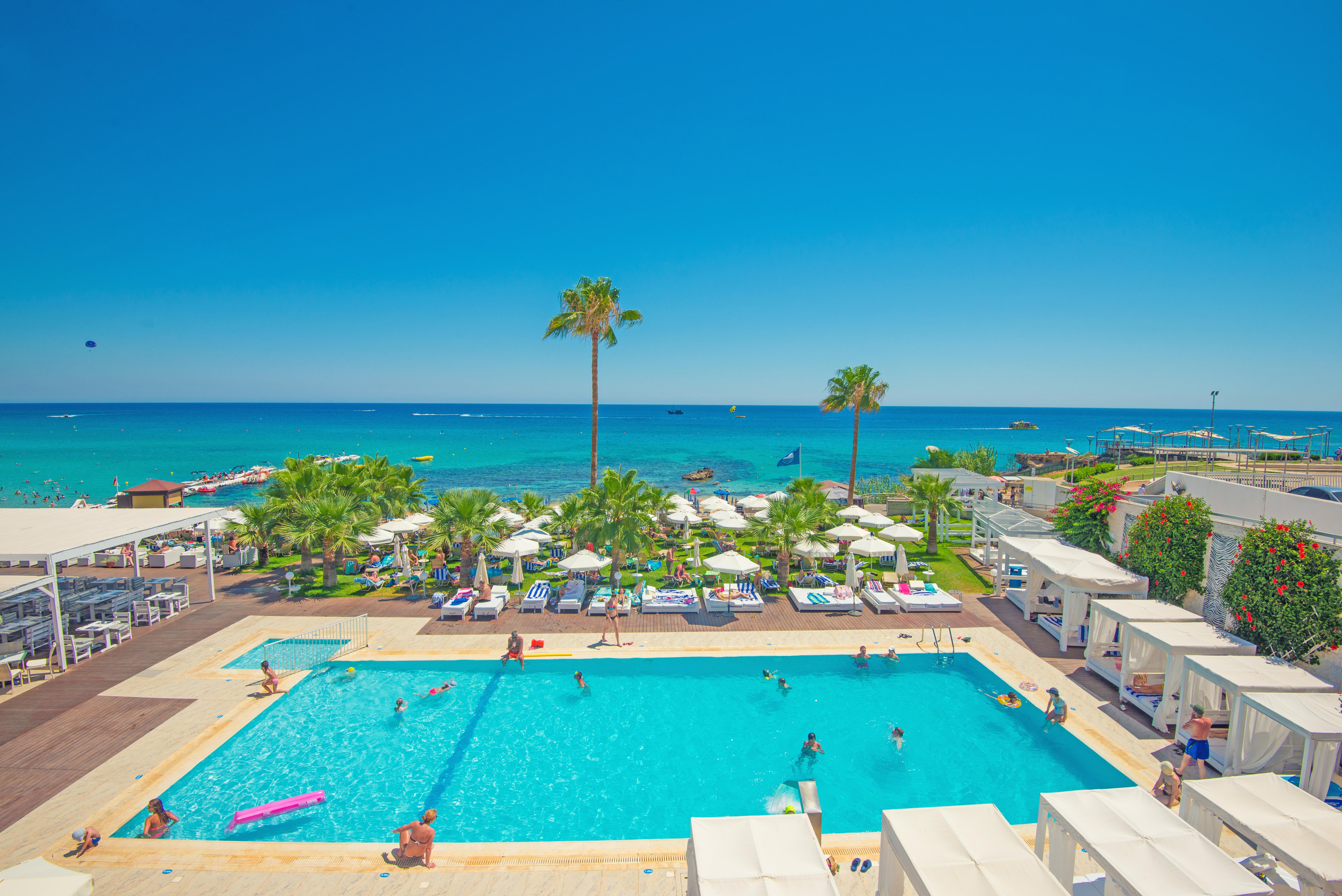 Protaras - Fig Tree Bay, Cypern - Halvpension afbudsrejse