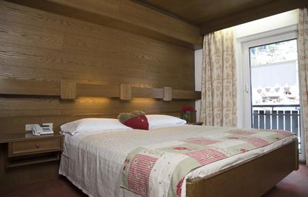 Sporthotel Enrosadira slide 2