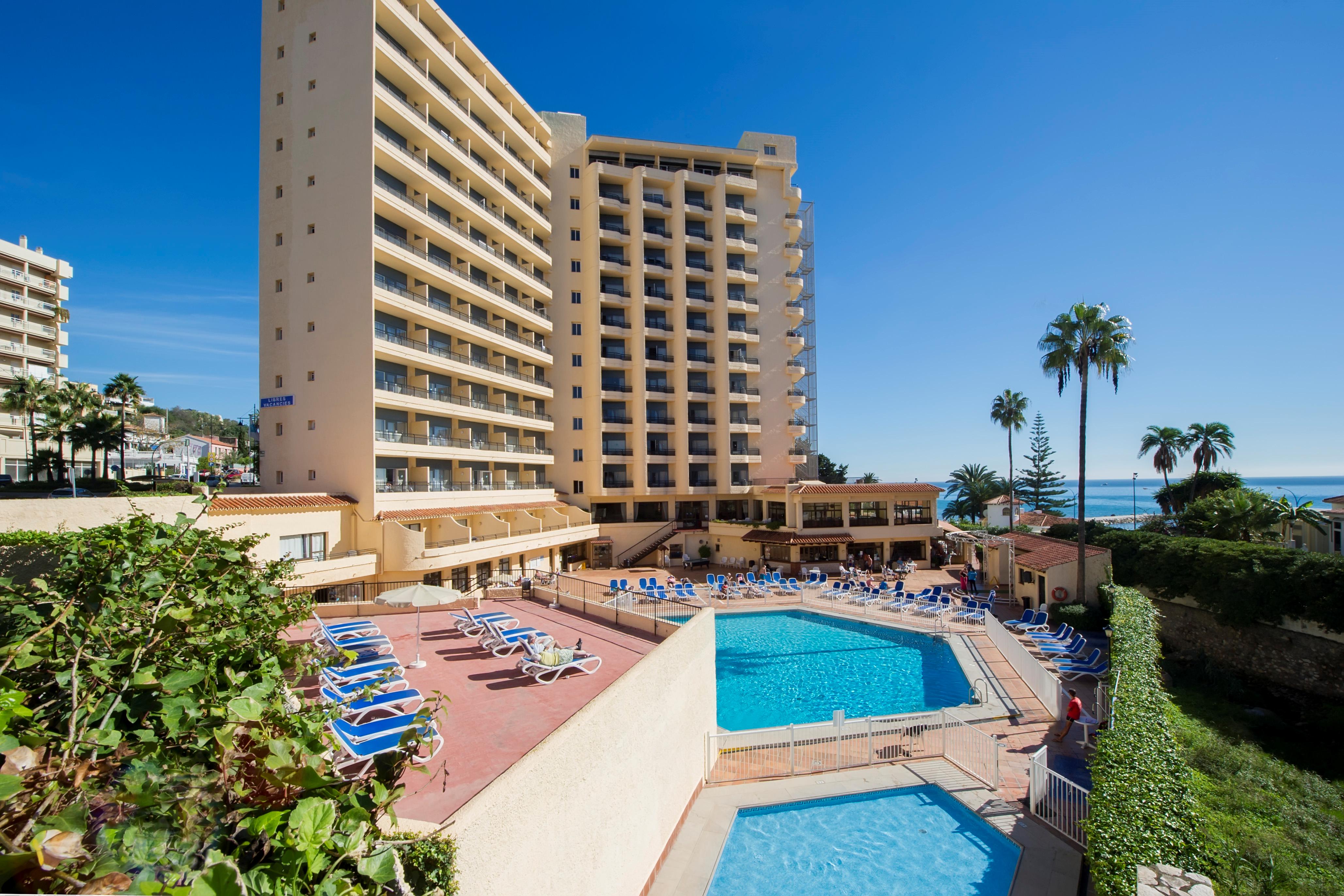 Hotel Globales Gardenia slide 3