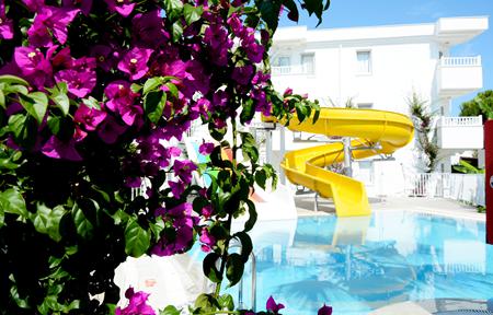 Hotel Bendis Beach slide 2