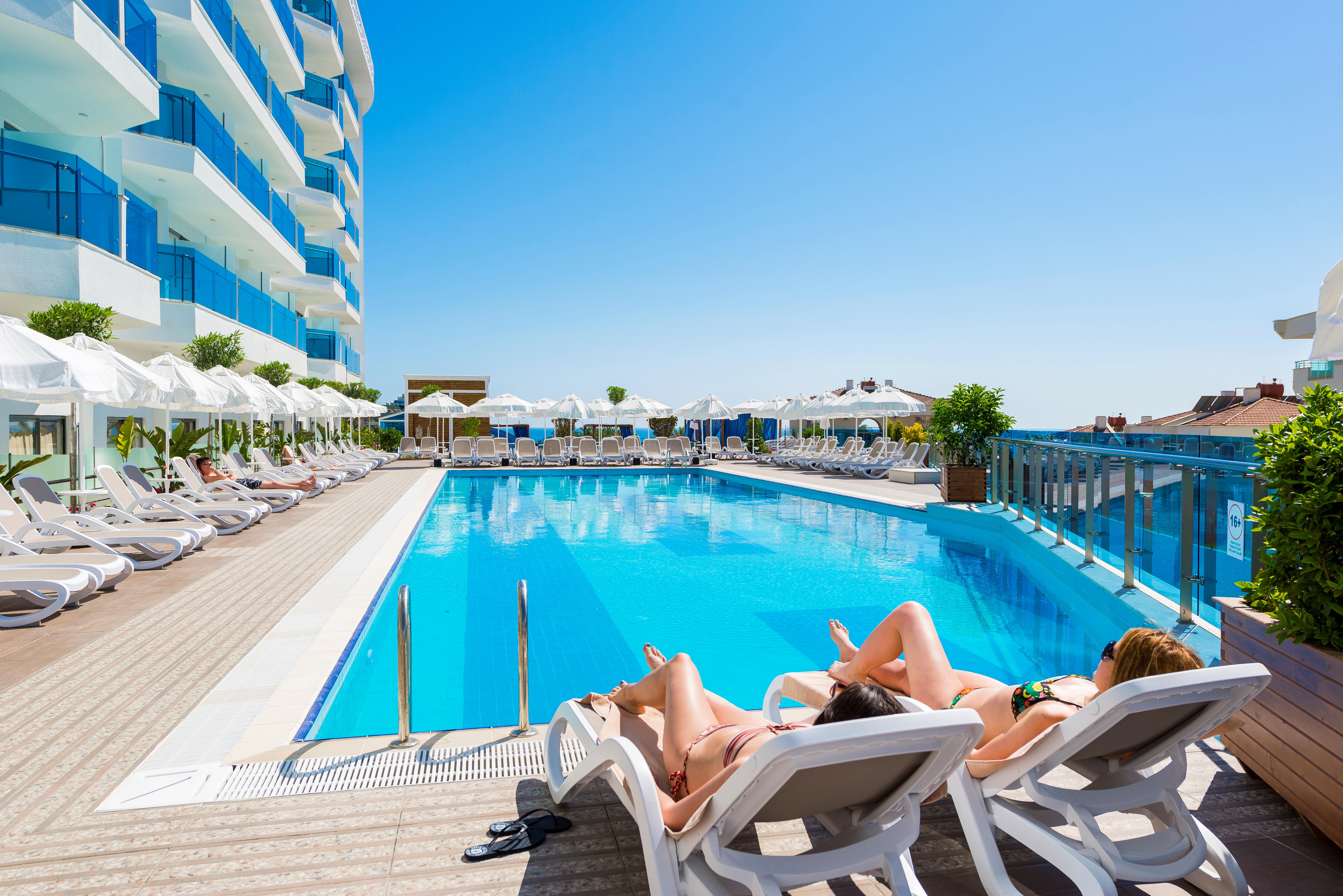 Hotel Dream World Hill slide 5