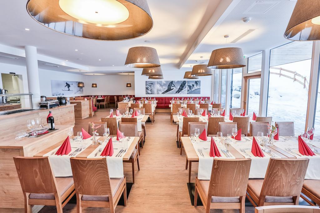 Hotel Lizum 1600 Snowsport Tirol  slide 3