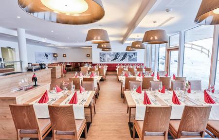 Hotel Lizum 1600 Snowsport Tirol slide 3