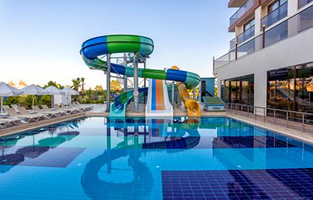 Hotel Glamour Resort & Spa slide 2