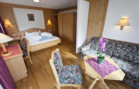 Hotel Gasthof Kristall slide 3