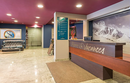 P&V Residence Pas de la Casa Alaska slide 4