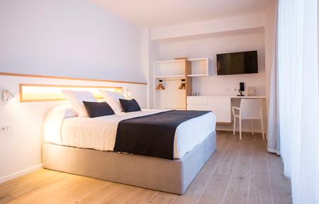 Hotel Anfora Ibiza  slide 3