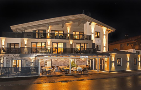 Kristall Plaza slide 1