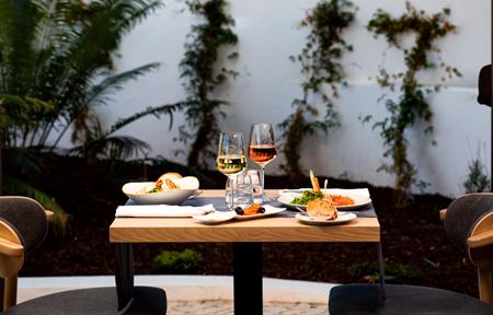 Jupiter Marina Hotel - Couples & Spa - Voksenhotel slide 3