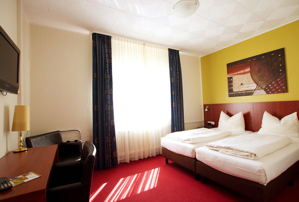 Hotel Winterberg Resort slide 5