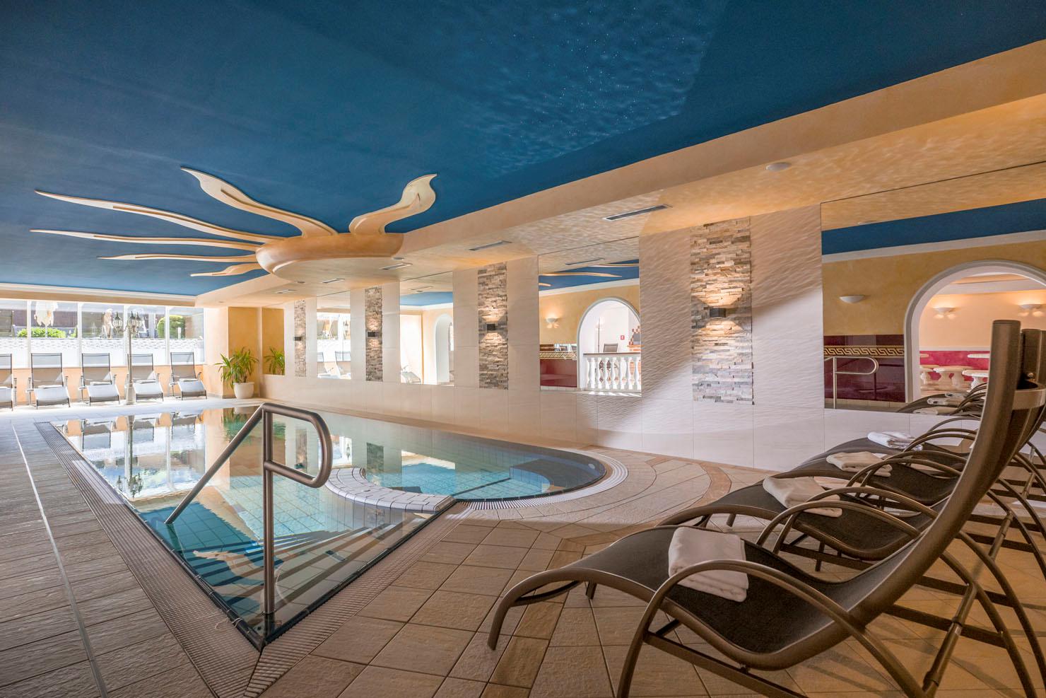 Hotel Alpina slide 2