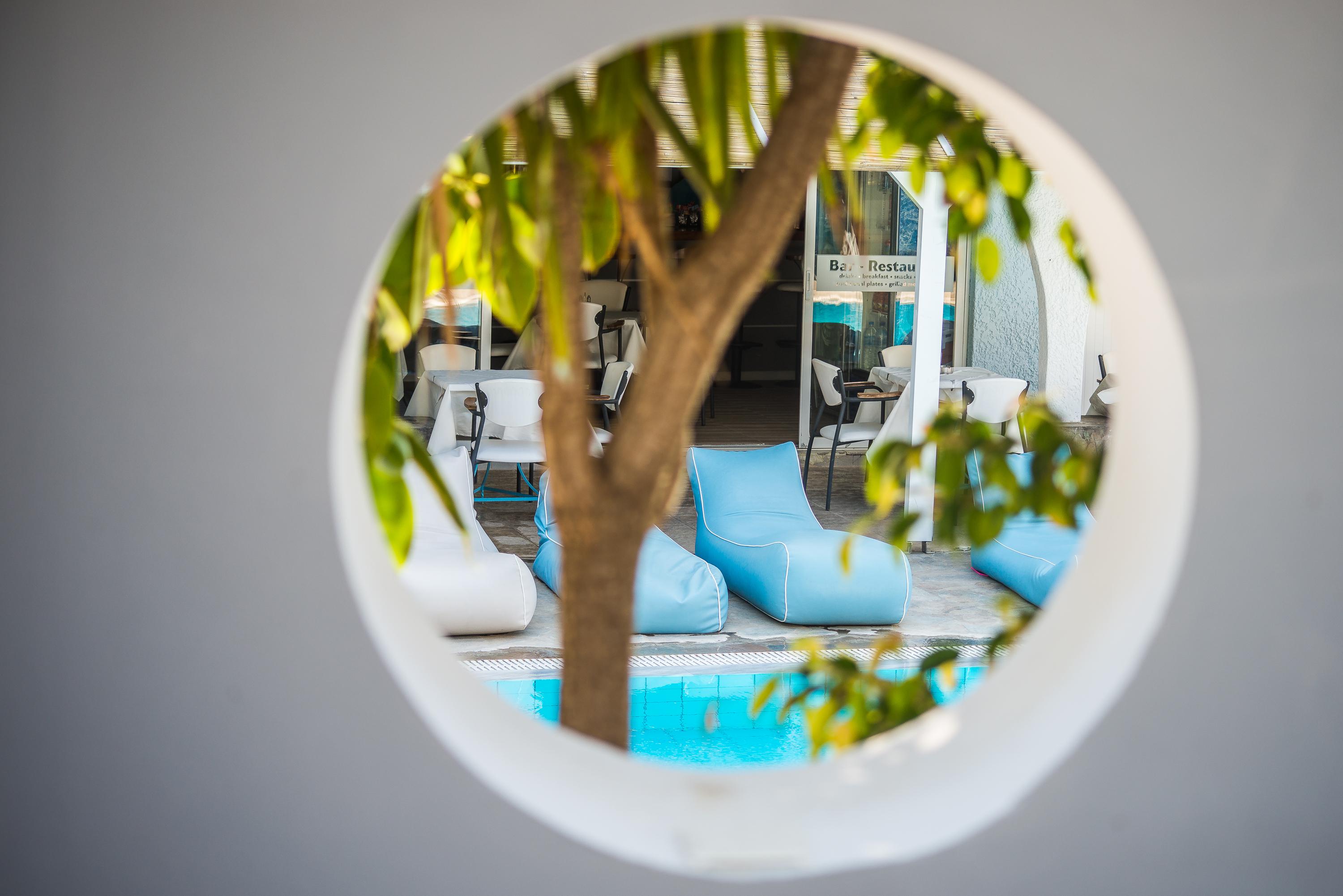 Studio's Anika slide 2