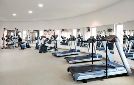 NH Marina Portimão Resort slide 5