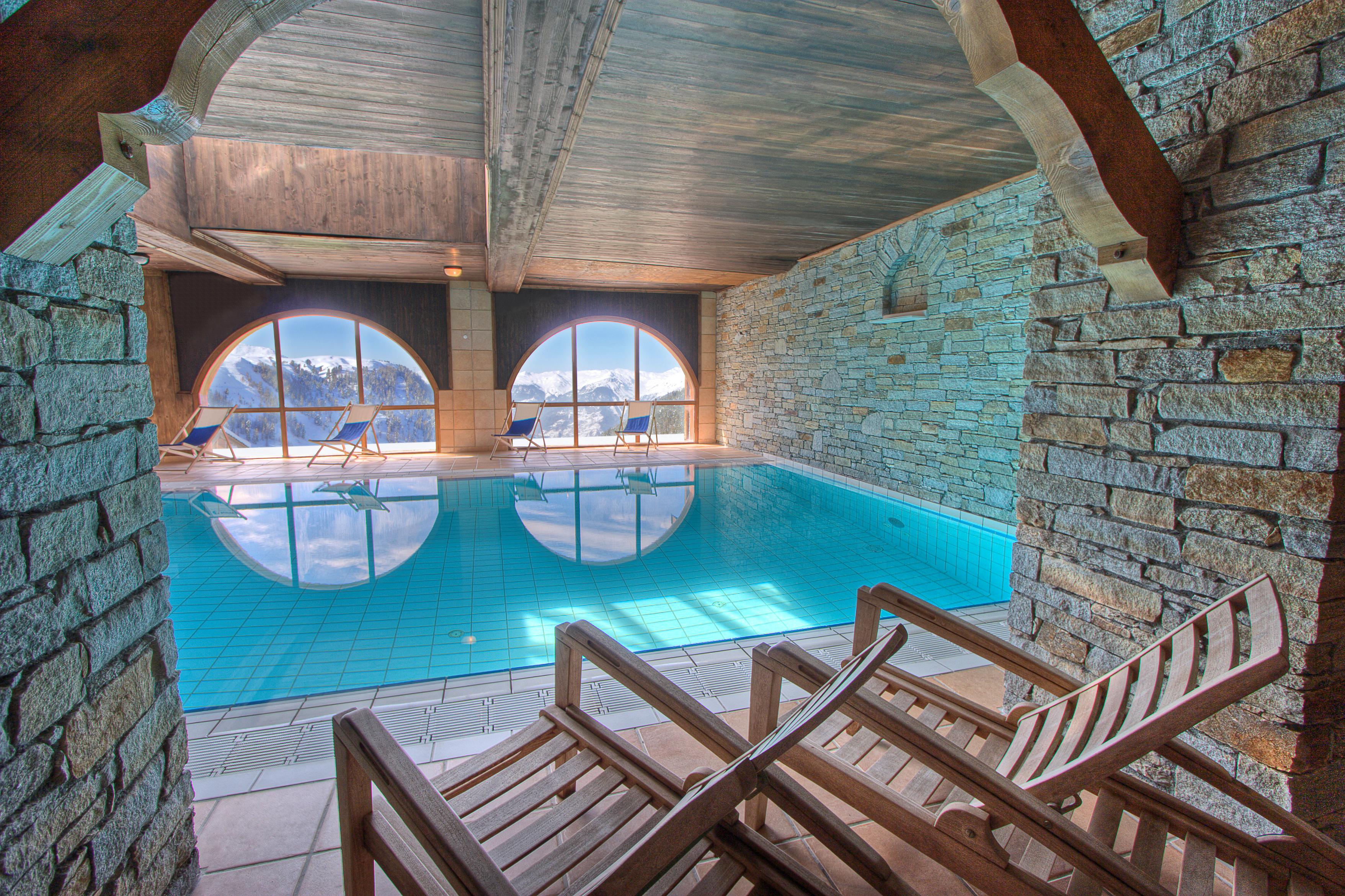 Hotel Les Balcons slide 4