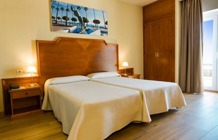 Hotel Monarque El Rodeo slide 3