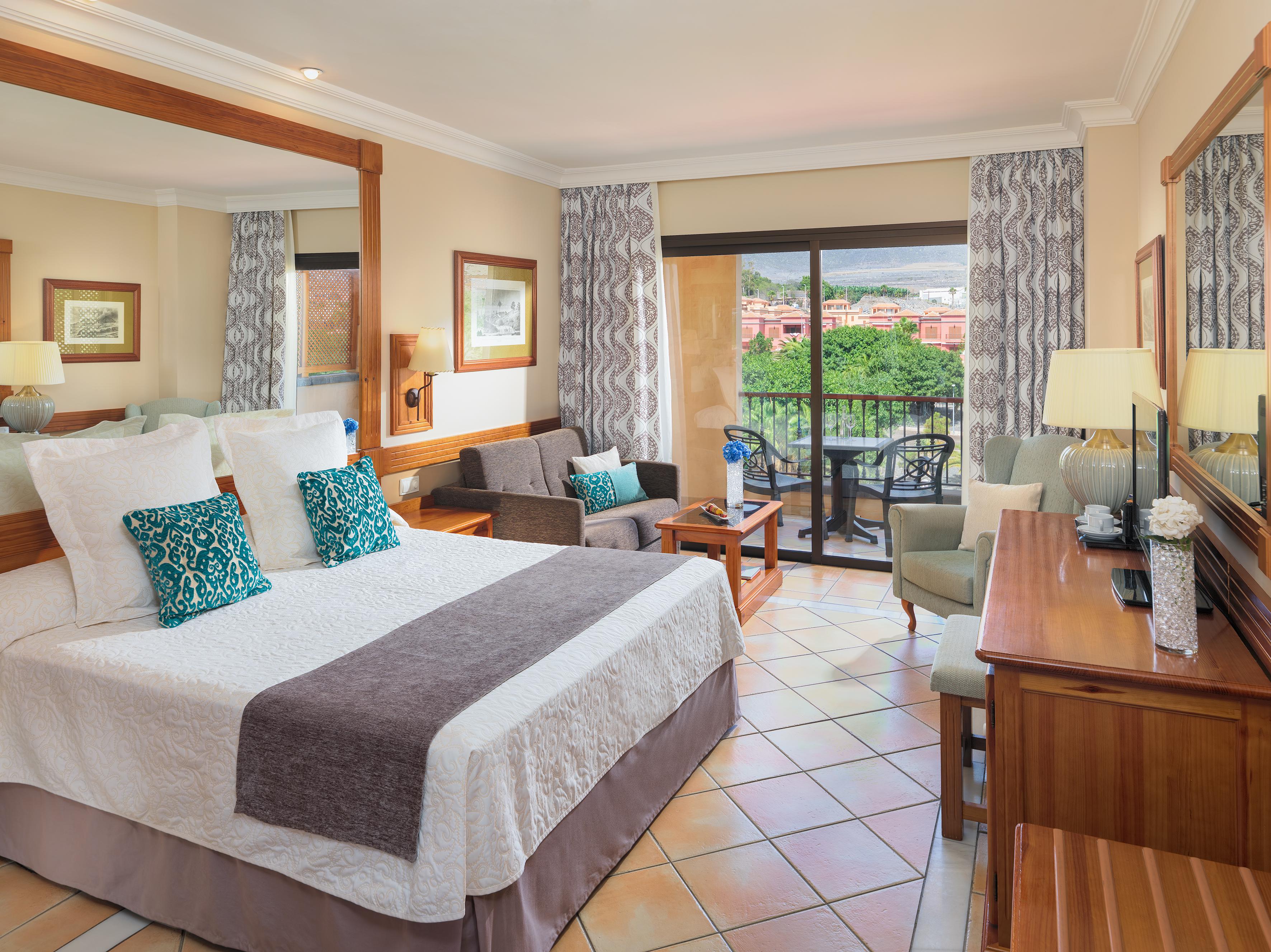 Hotel GF Gran Costa Adeje slide 4