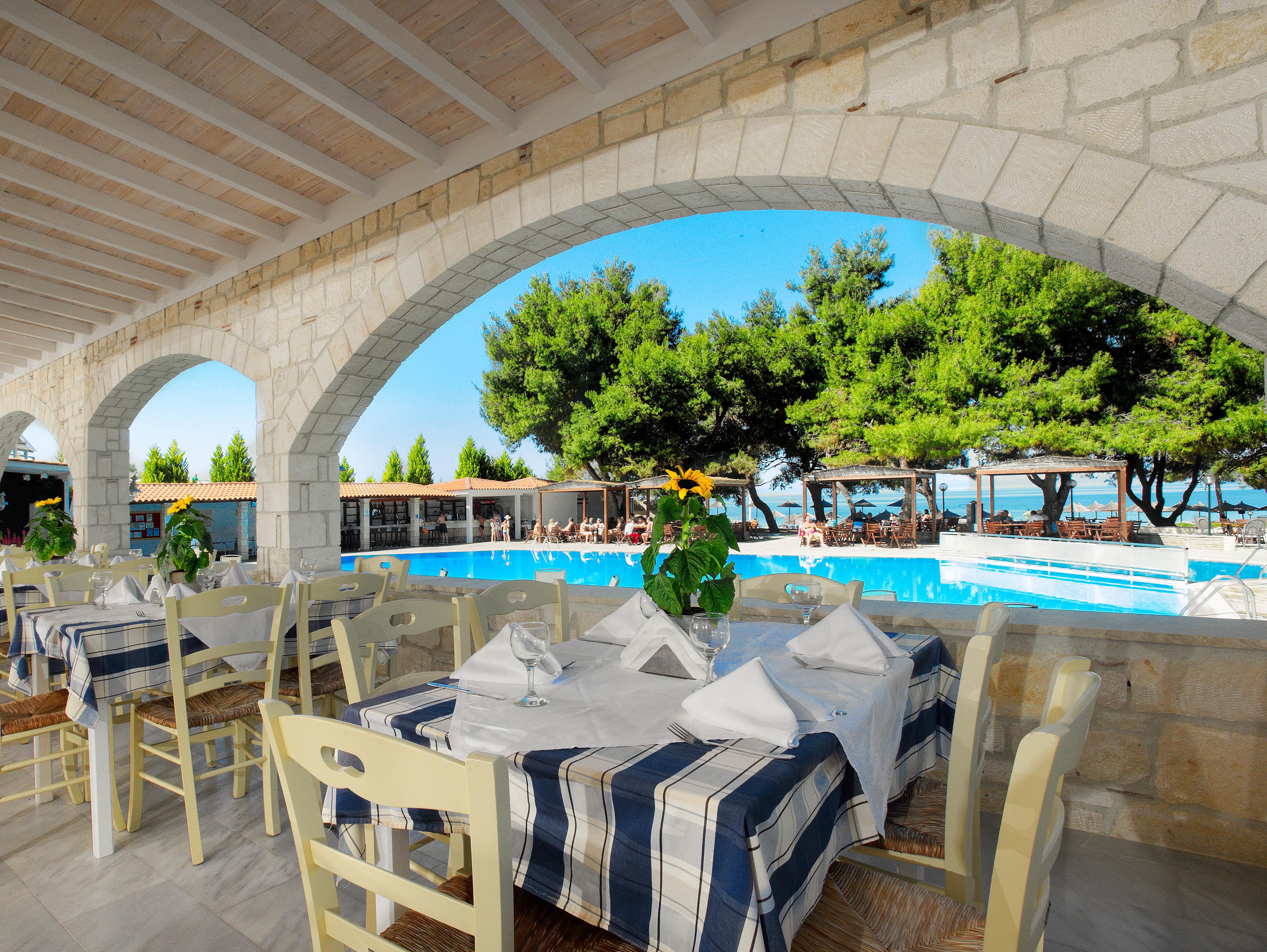 Hotel Portes Beach  slide 4