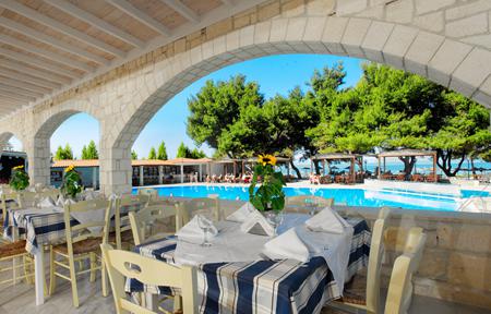 Hotel Portes Beach slide 4