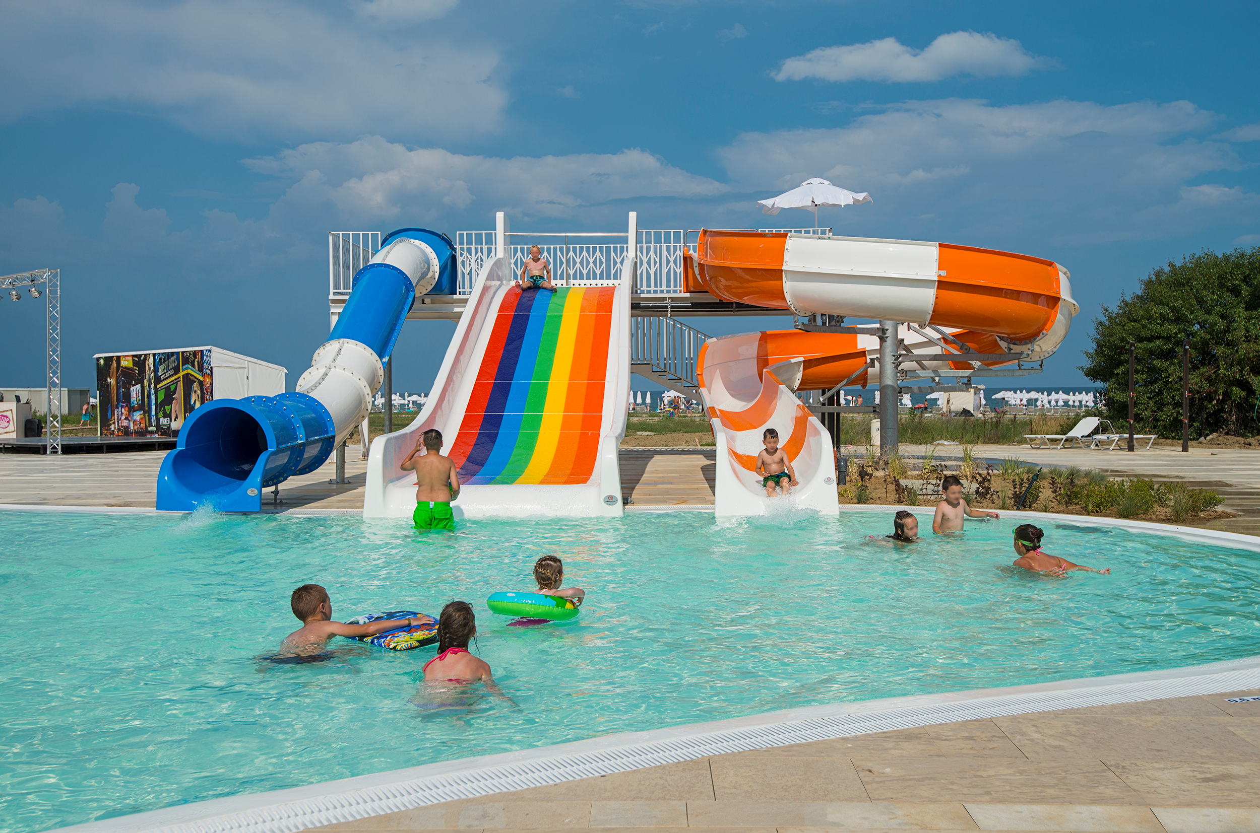 Hotel Sunrise Blue Magic Resort slide 2