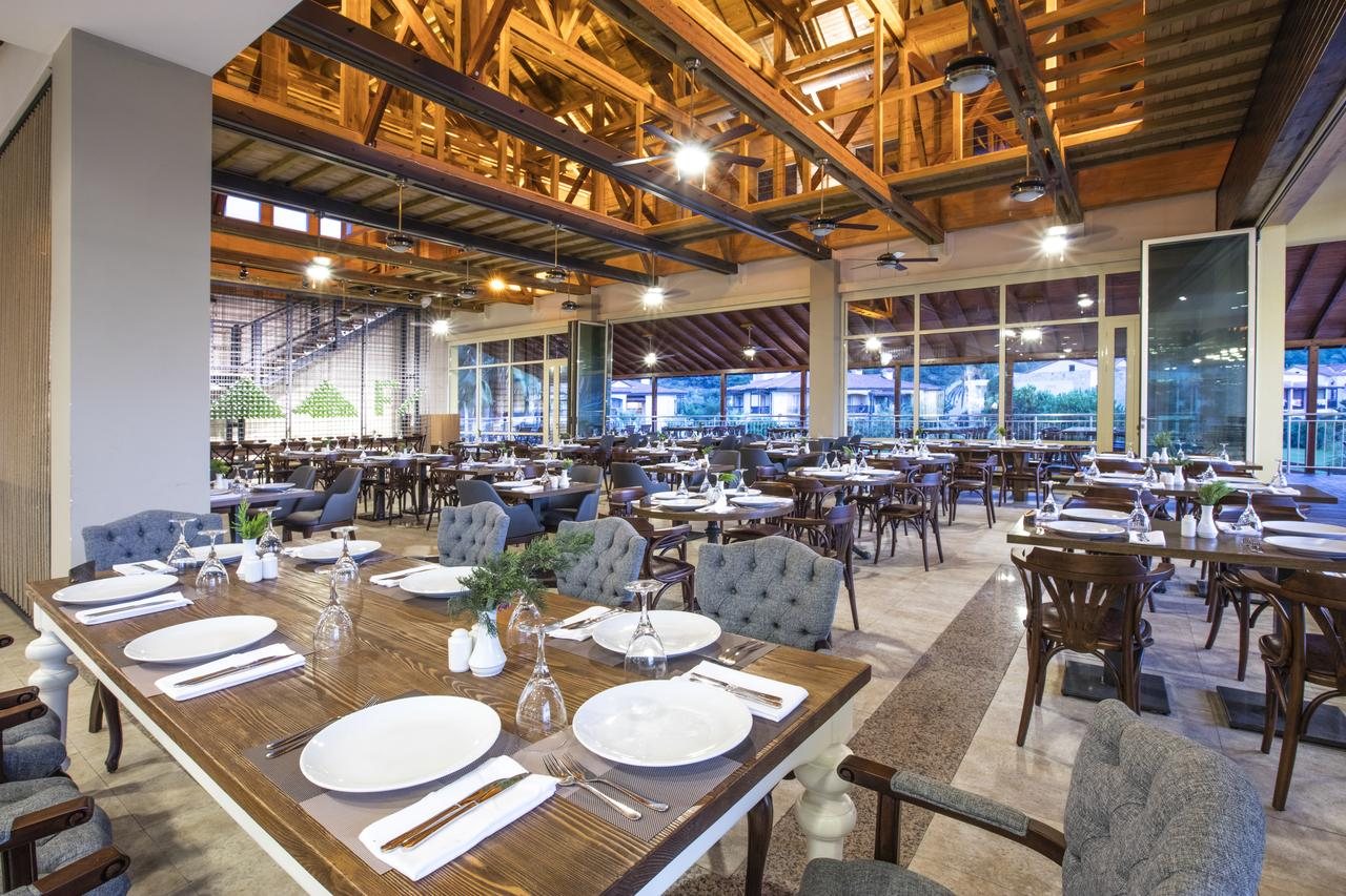 Hotel Aqua Fantasy Aquapark & Spa  slide 4