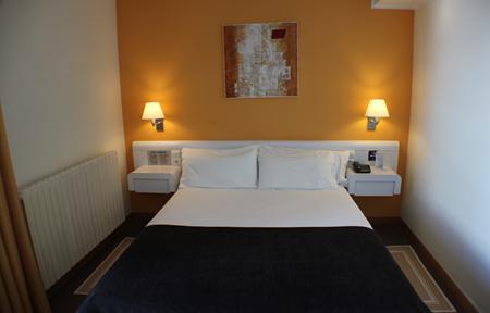 Hotel Kandahar slide 2