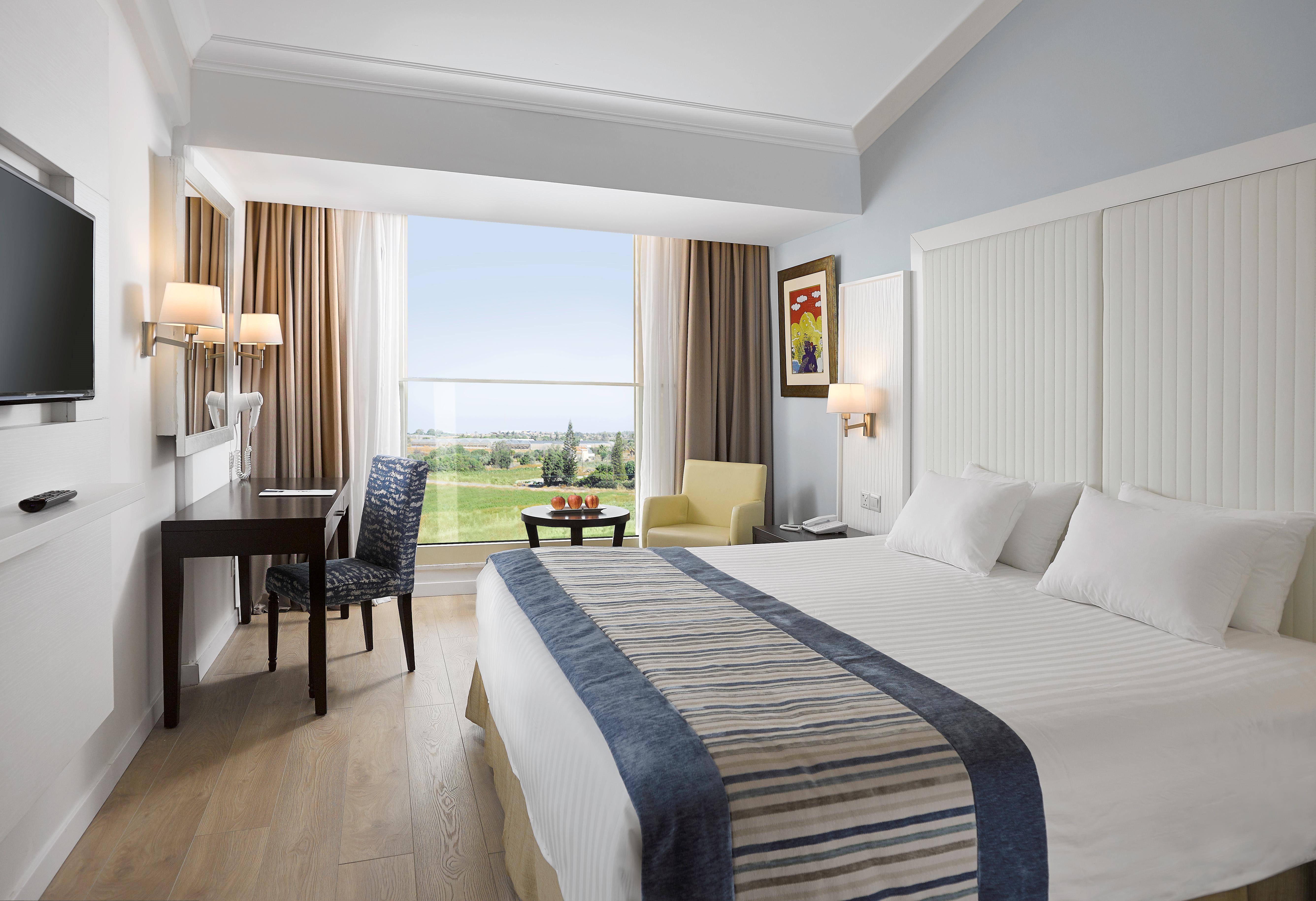 Hotel Olympic Lagoon Resort slide 3