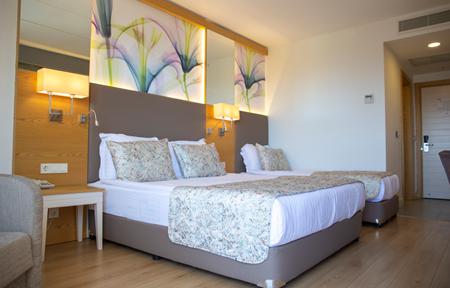 Hotel Glamour Resort & Spa slide 3