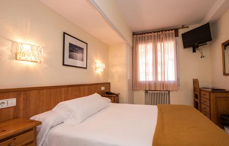 Hotel Evenia Oros slide 4