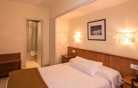 Hotel Evenia Oros slide 5