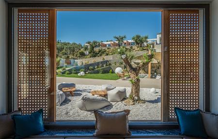 Zante Maris Suites slide 4