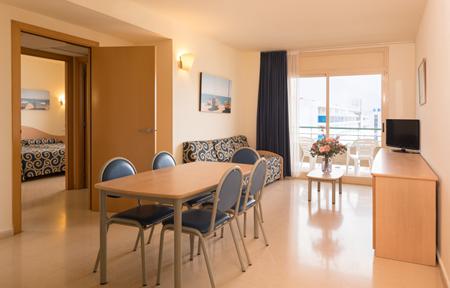 Hotel htop Royal Sun Suites slide 4