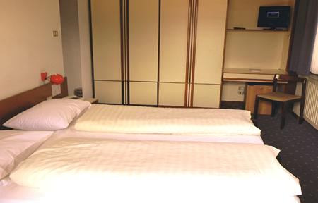 Hotel Bologna slide 3