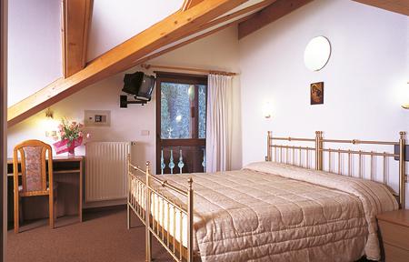 Hotel Sella Ronda & Dependence Serenella slide 2