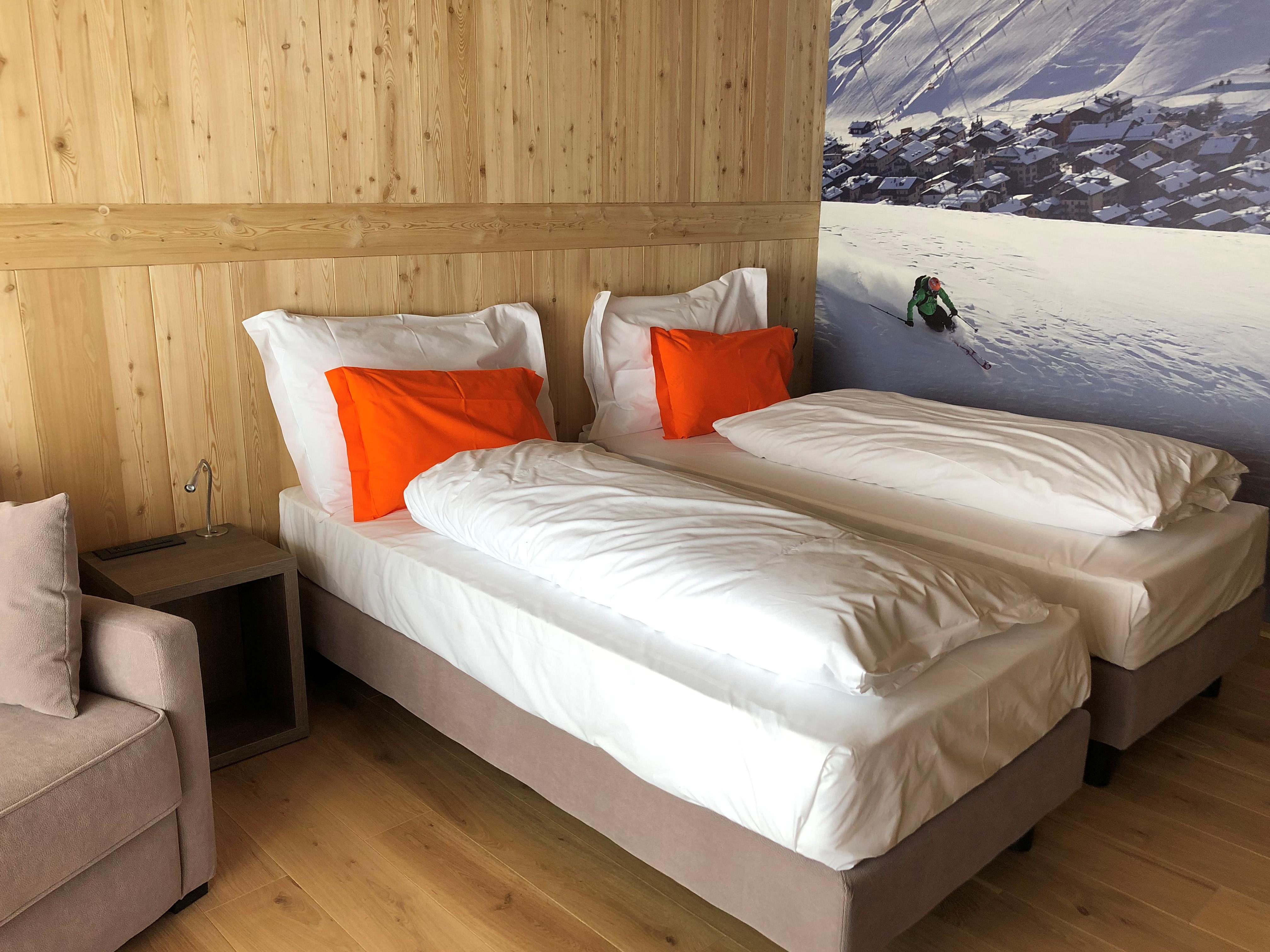 Montivas Lodge slide 2