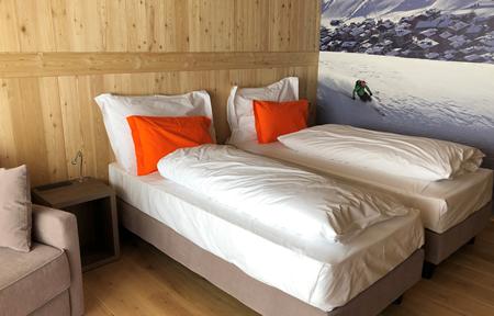 Montivas Lodge slide 2