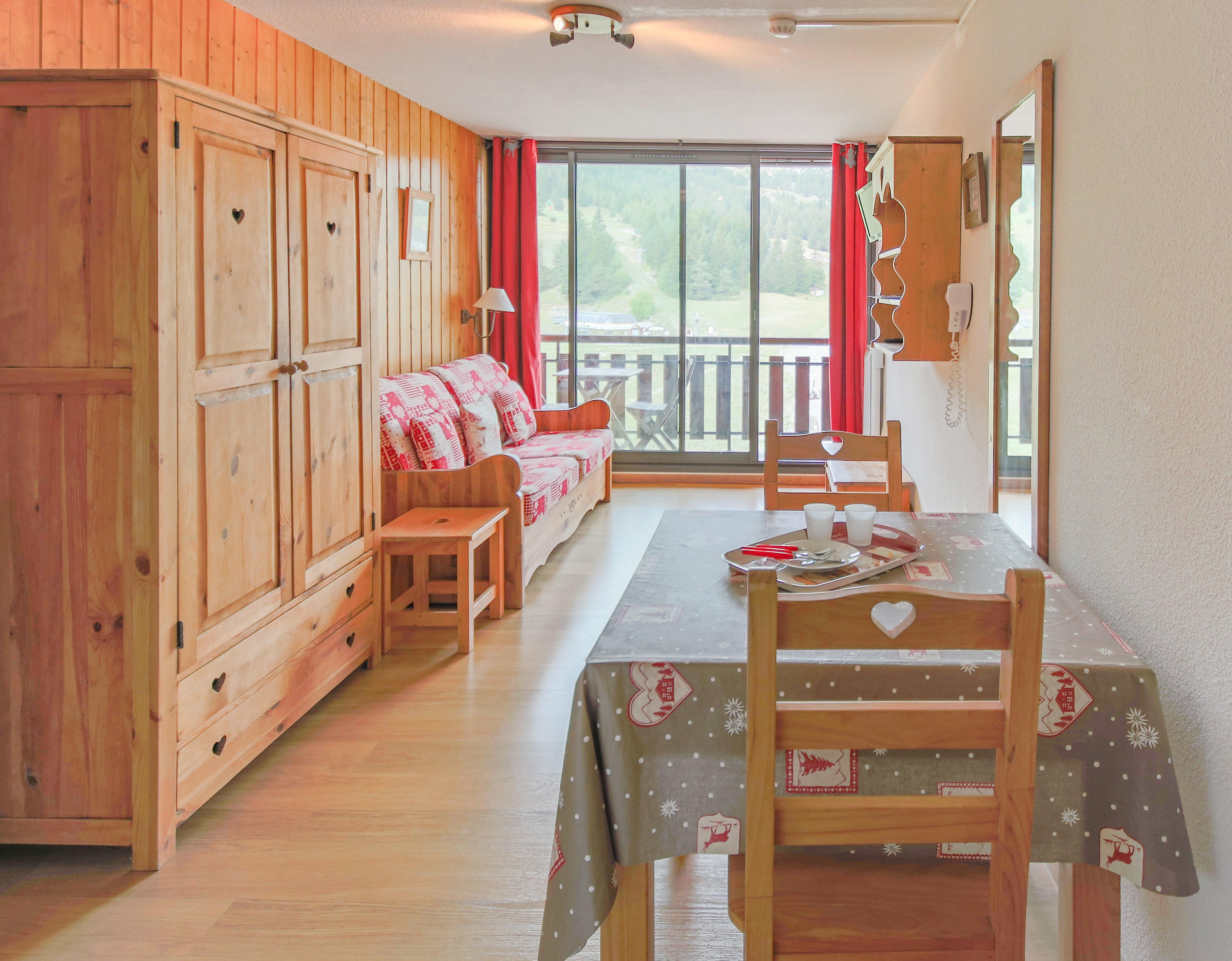 Hotel Club Chalets Margot slide 3