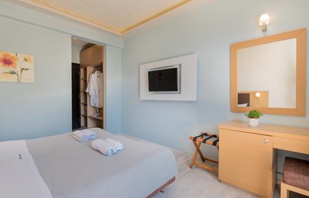 Hotel Crystal Beach slide 4