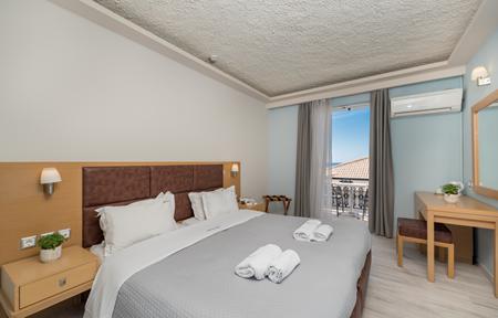 Hotel Crystal Beach slide 3