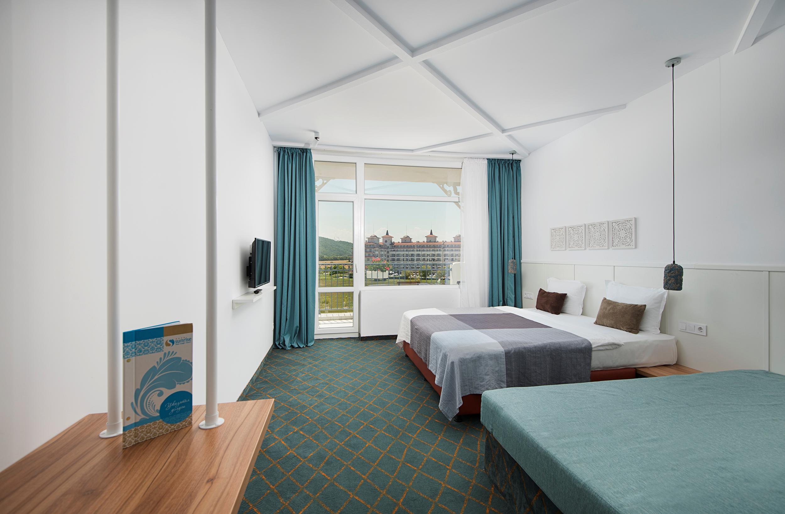 Hotel Sunrise Blue Magic Resort slide 5