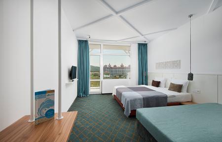 Hotel Sunrise Blue Magic Resort slide 5