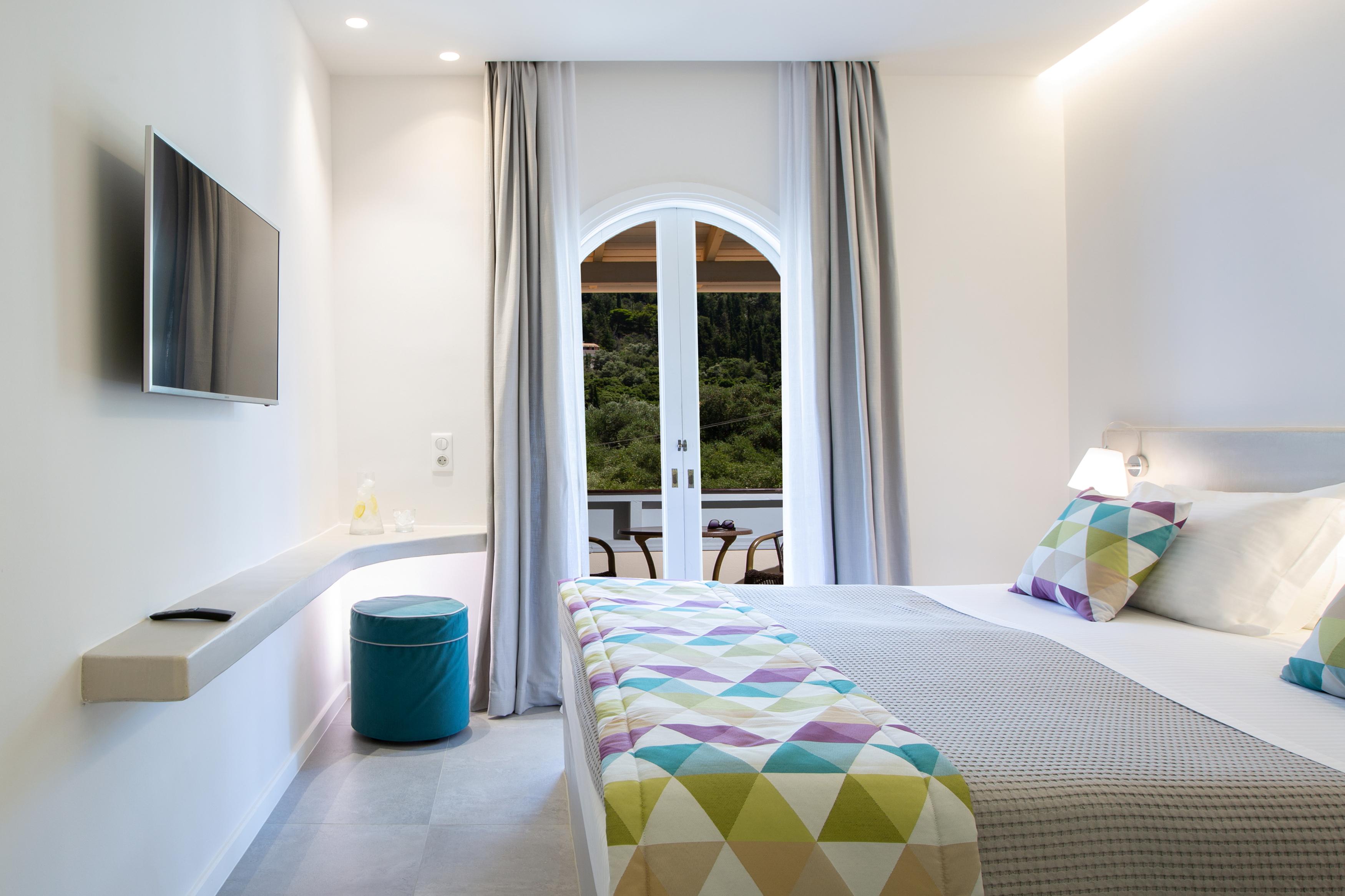 Odyssey Aparthotel  slide 3