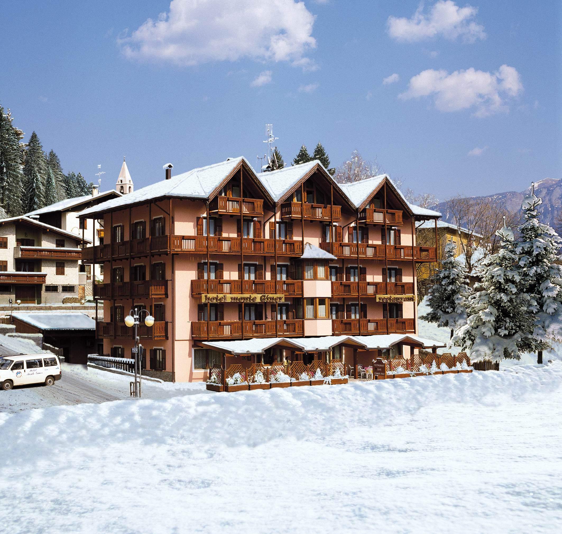 Hotel Monte Giner slide 2