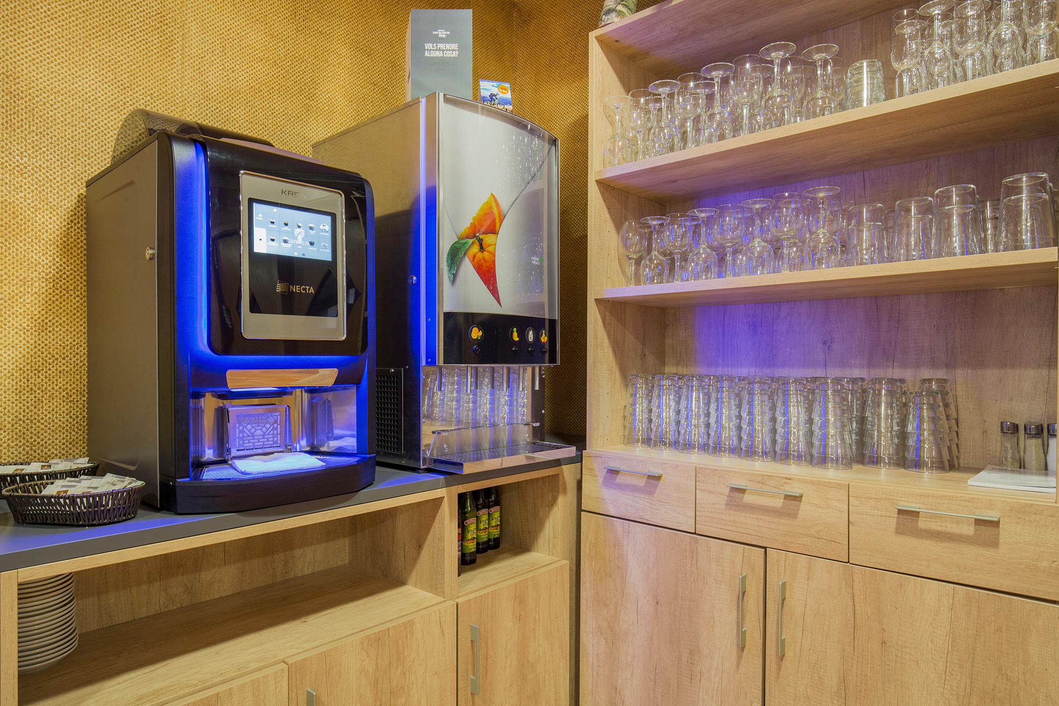 Hotel Catalunya Ski slide 5