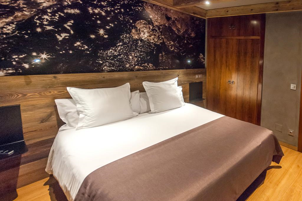 Hotel Anyos Park  slide 2