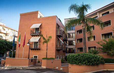 Hotel Artemis slide 2